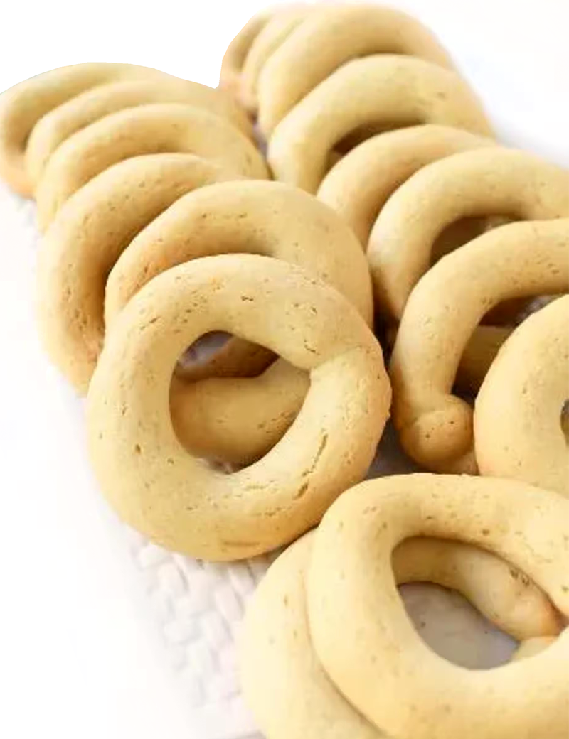 Traditional ring-shaped Sweet Kaak cookies for Eid.